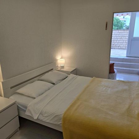 Apartment Ella Banjol Zewnętrze zdjęcie