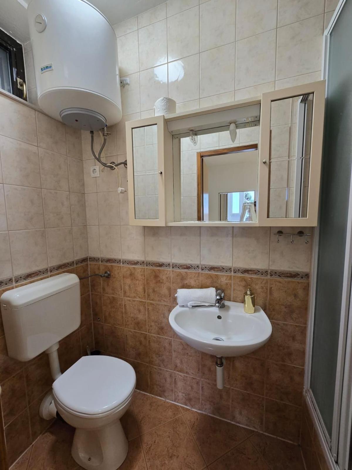 Apartment Ella Banjol Zewnętrze zdjęcie