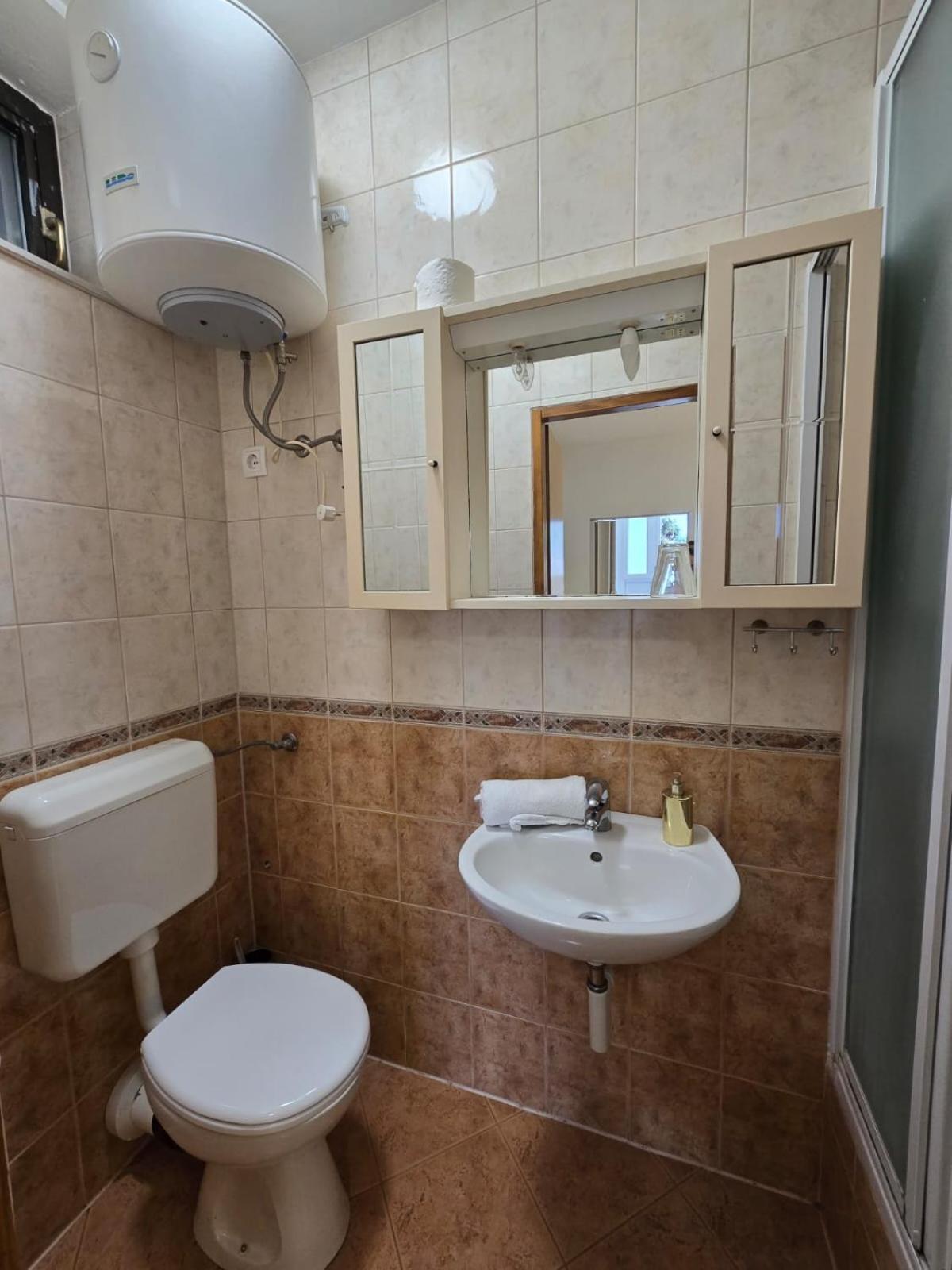 Apartment Ella Banjol Zewnętrze zdjęcie