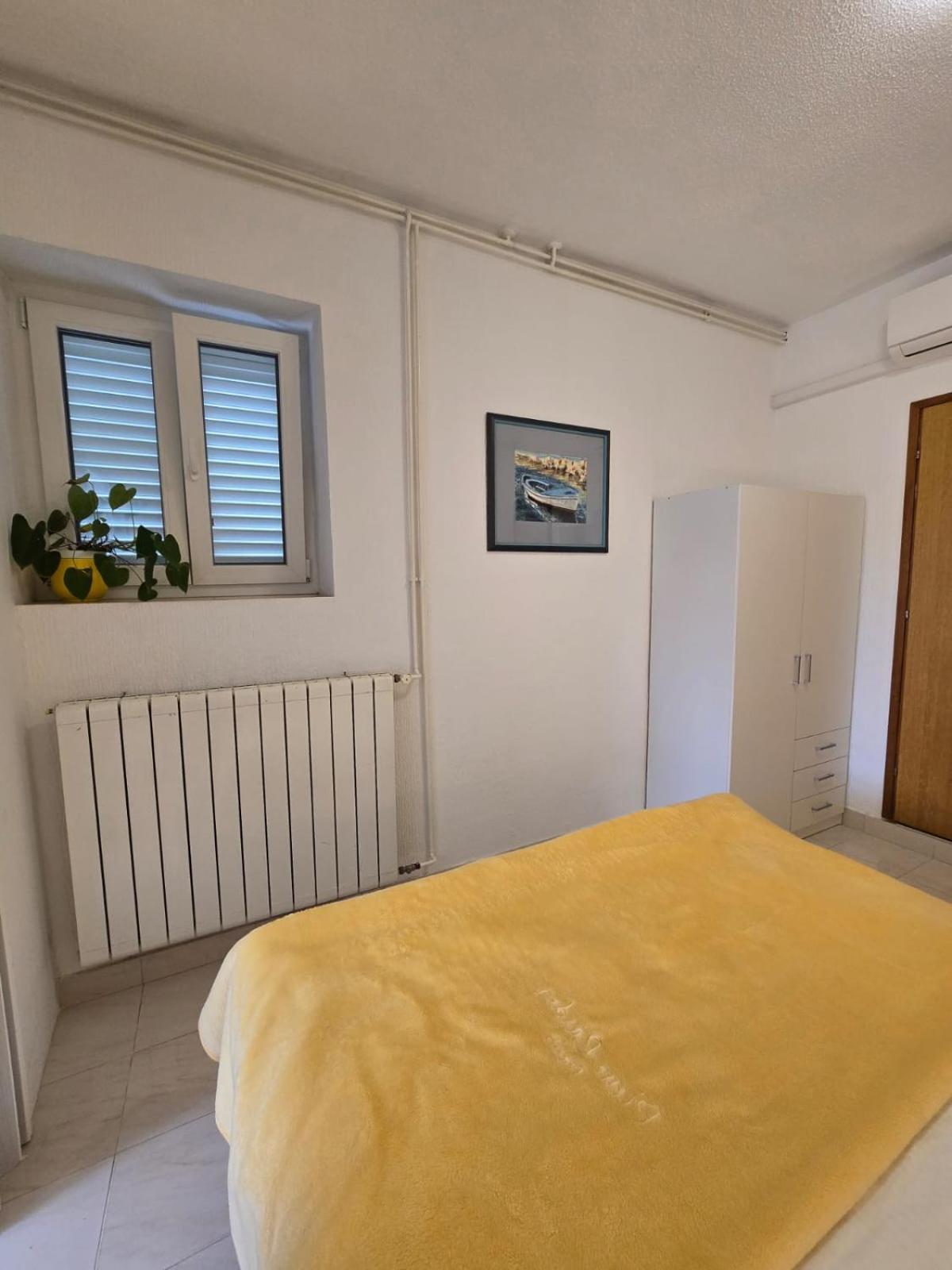 Apartment Ella Banjol Zewnętrze zdjęcie