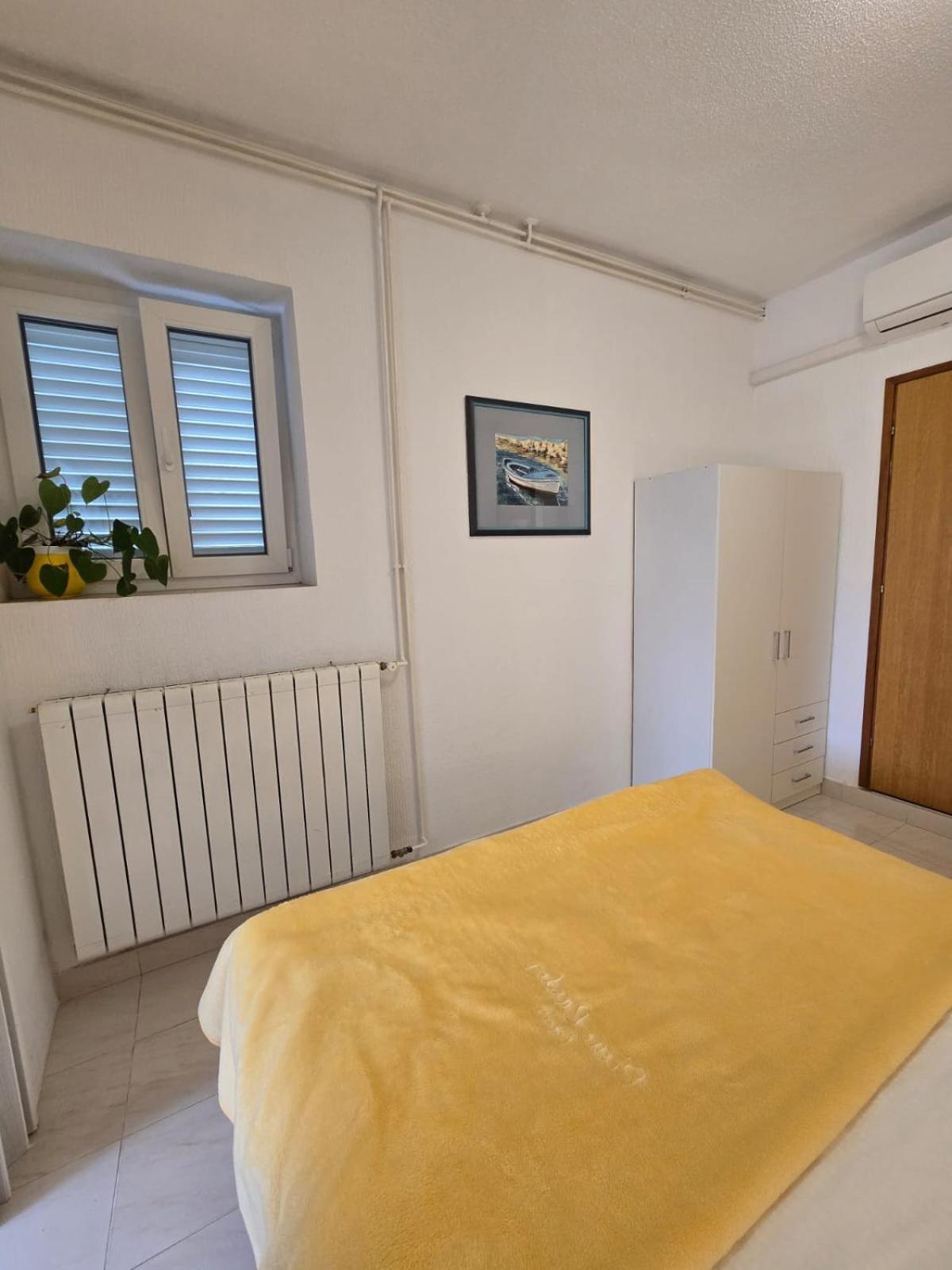 Apartment Ella Banjol Zewnętrze zdjęcie