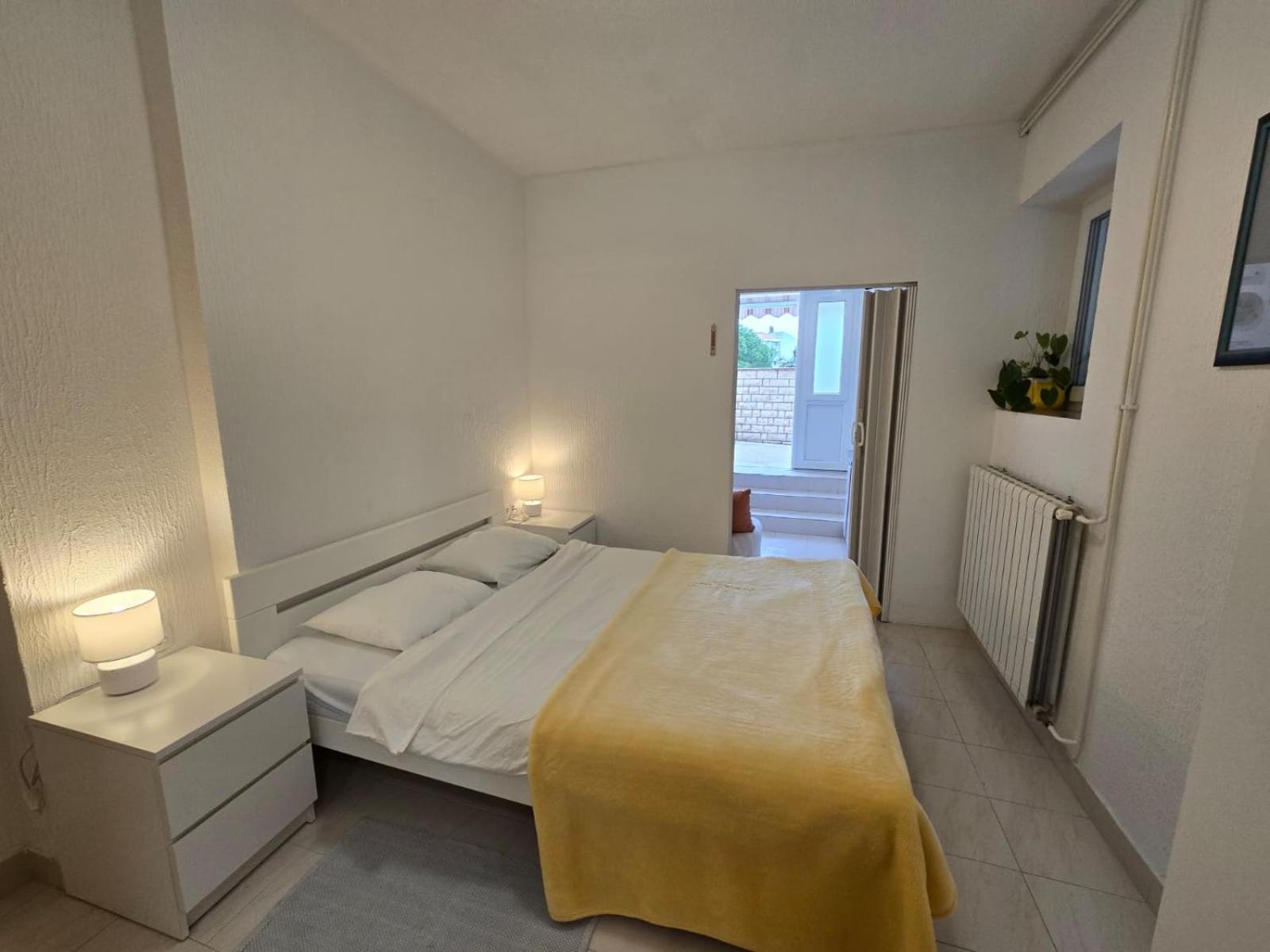 Apartment Ella Banjol Zewnętrze zdjęcie