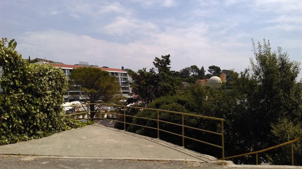 Apartment Ella Banjol Zewnętrze zdjęcie